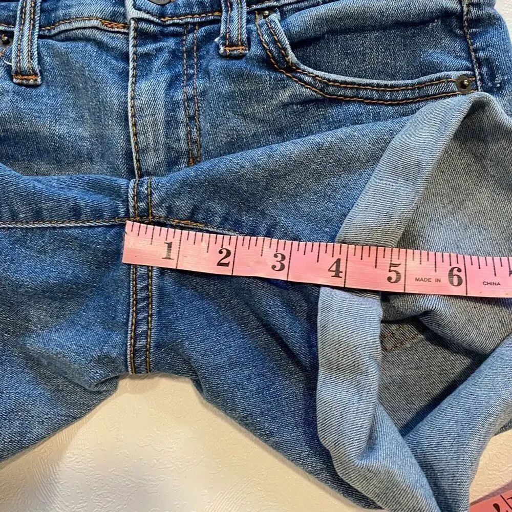 Universal Thread Mid Rise Denim Shorts Distressed Cuffed Blue Size 00/24 - Picture 6 of 6
